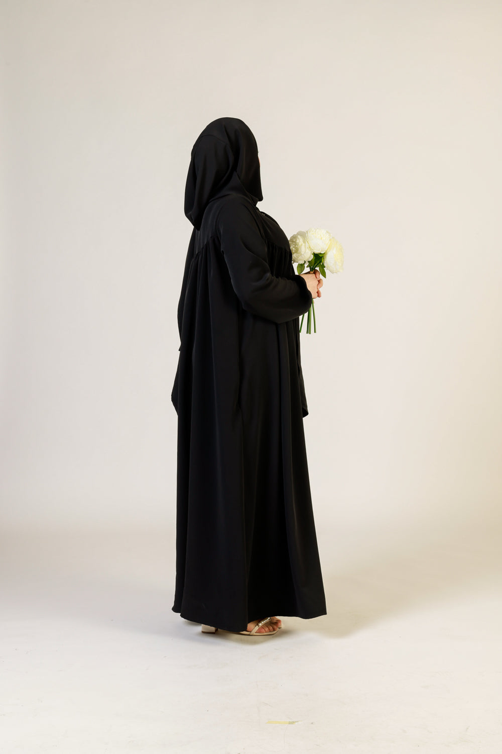 Ferace mit Reißverschluss und integriertem Hijab
