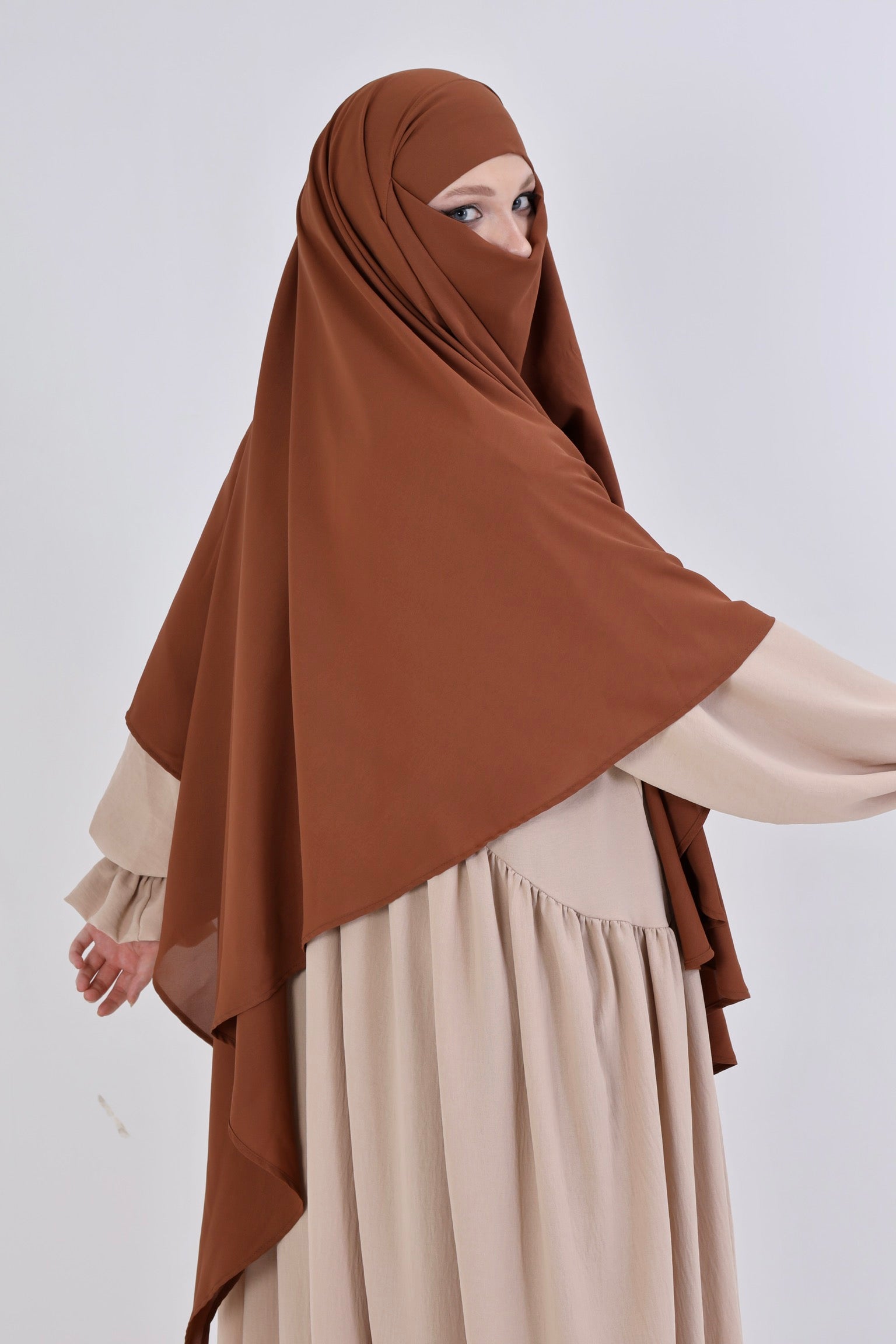 Einlagiger Khimar, Medina