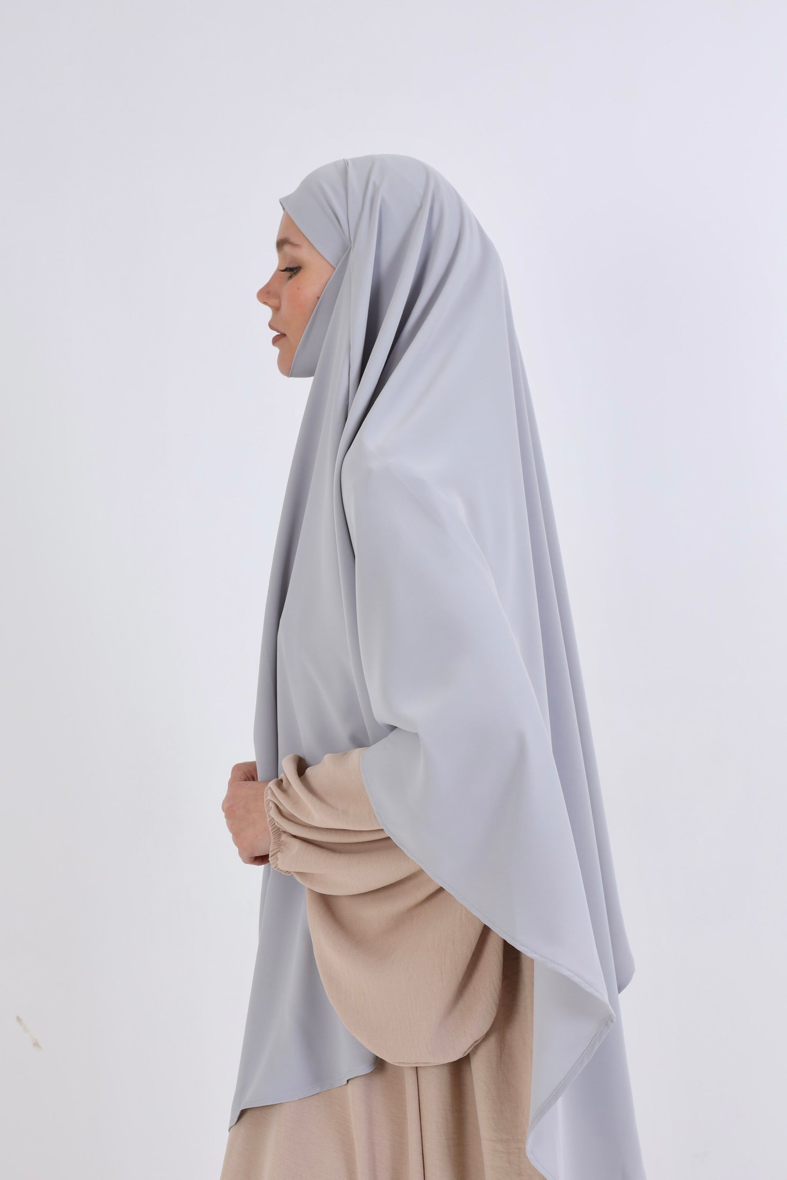 Einlagiger Khimar, Medina