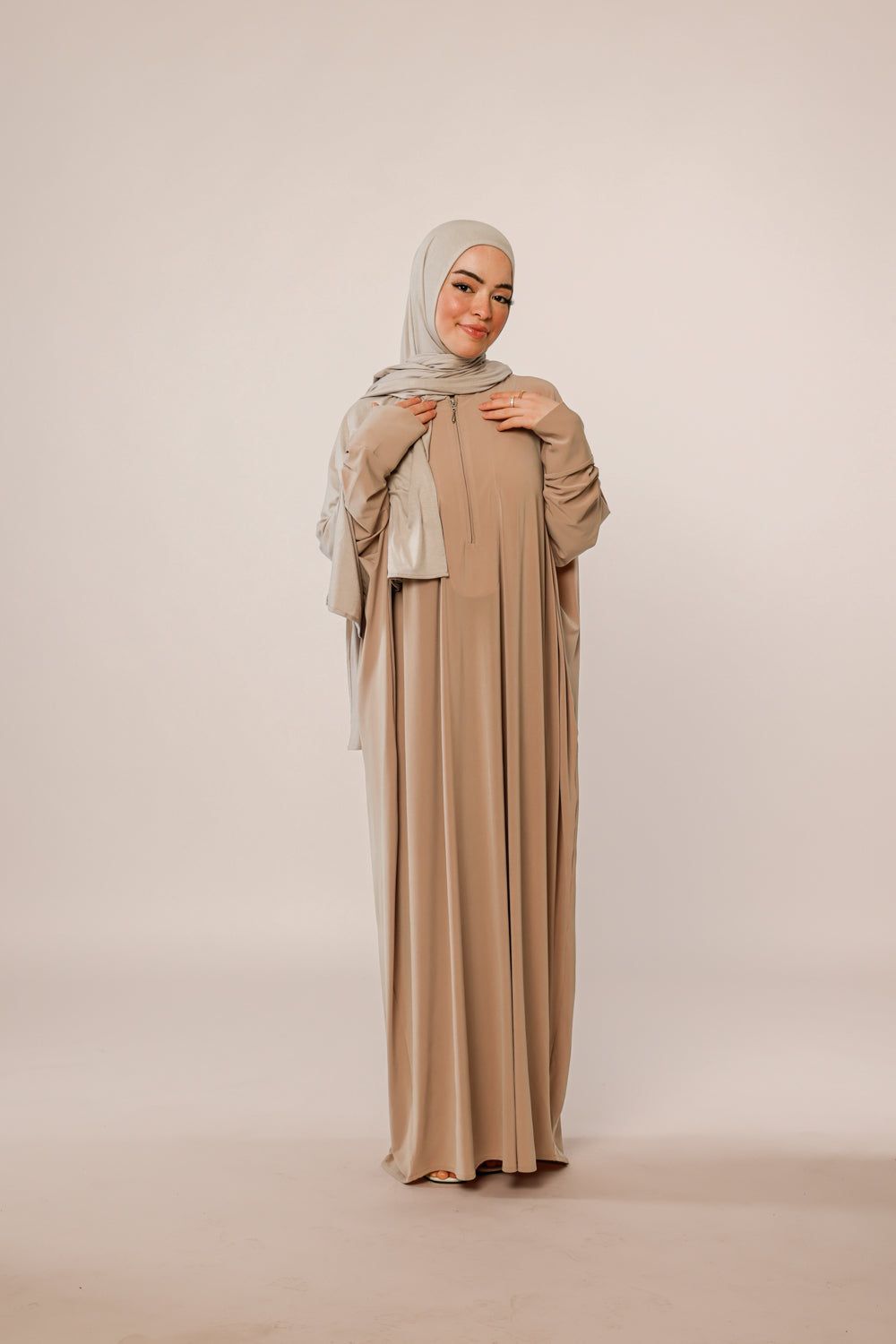 Abaya Sendy mit Reisverschluss
