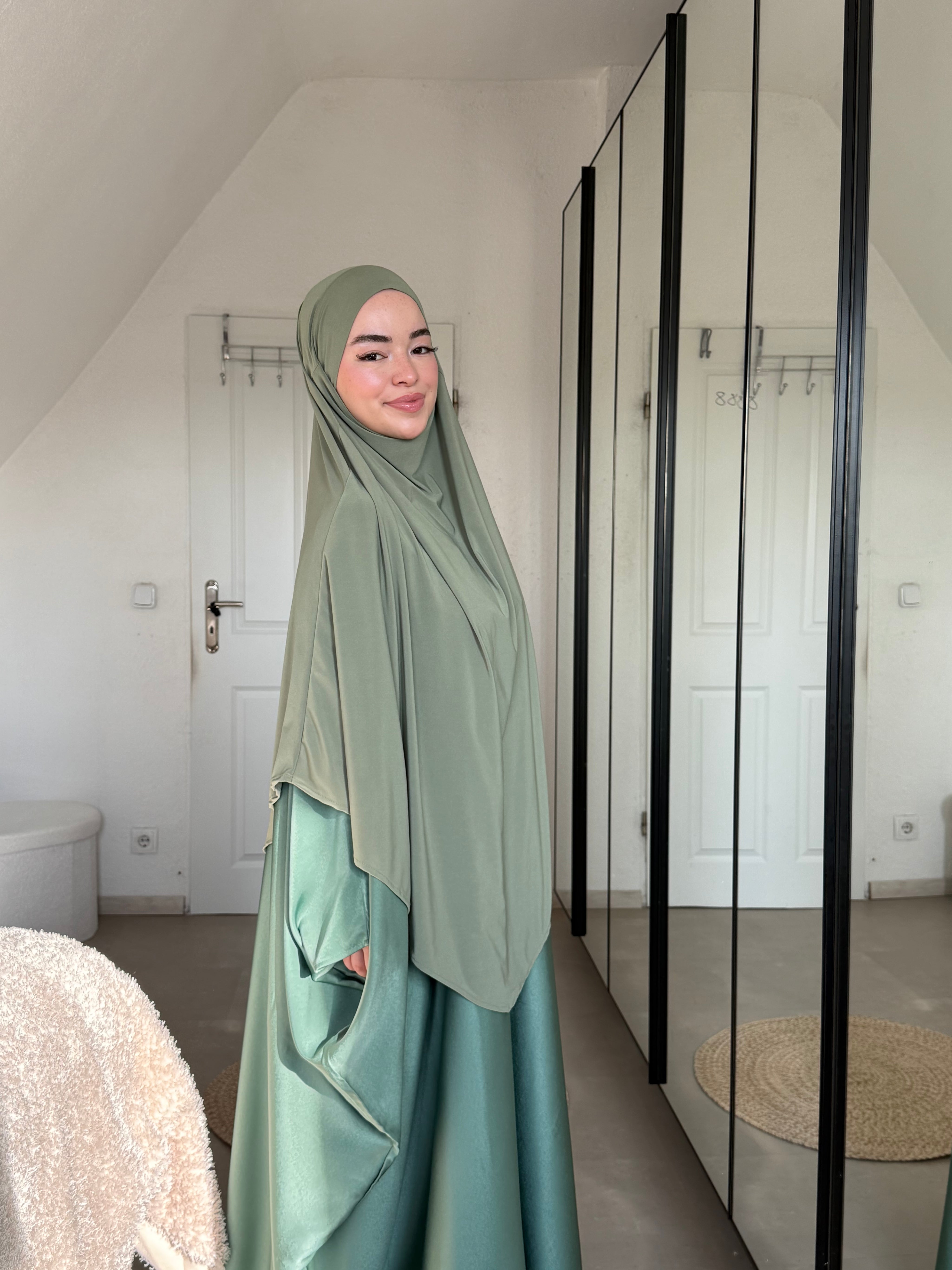 Abaya Satin & Khimar Jersey Set