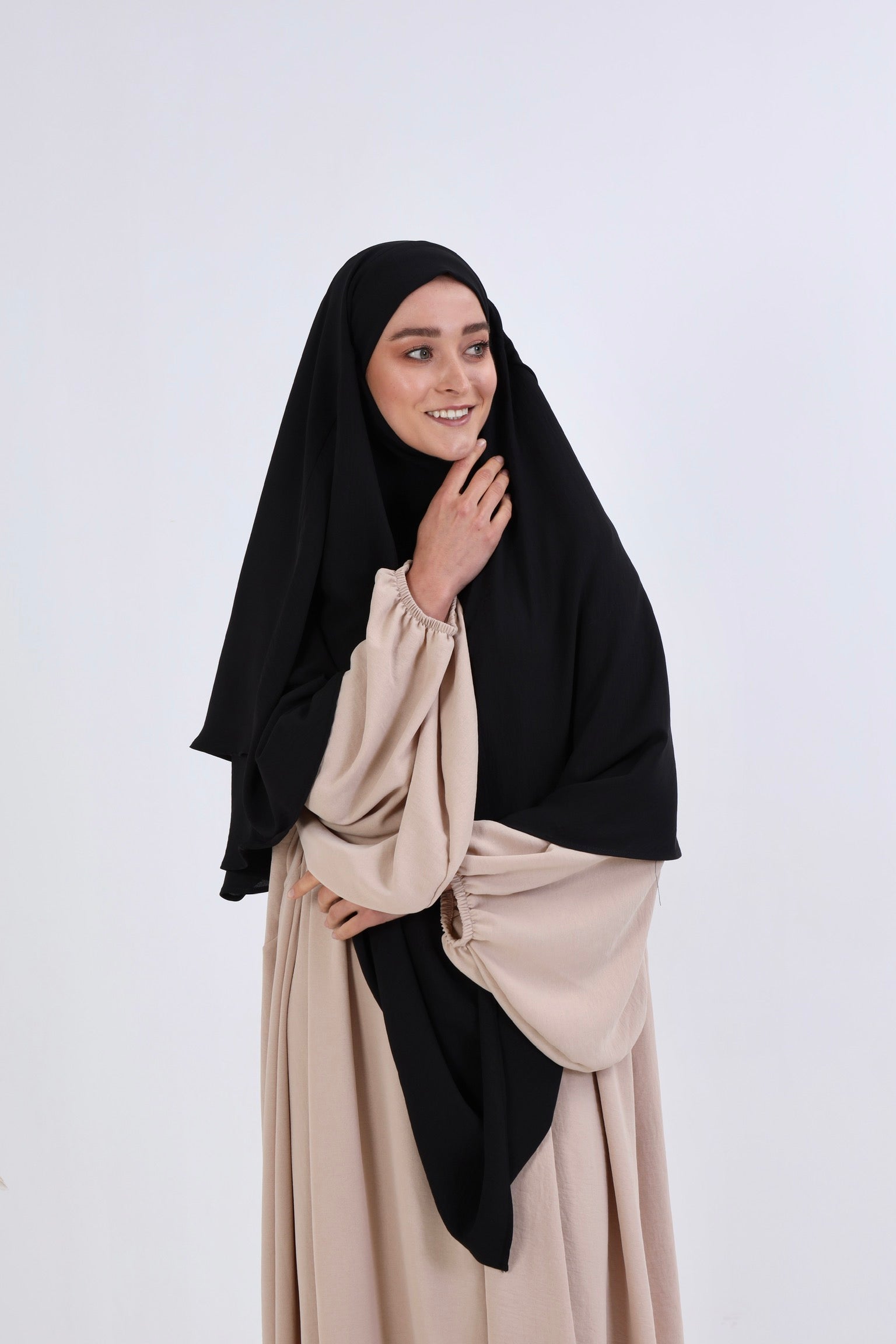 Abaya Nisa & Zweilagiger Khimar Set