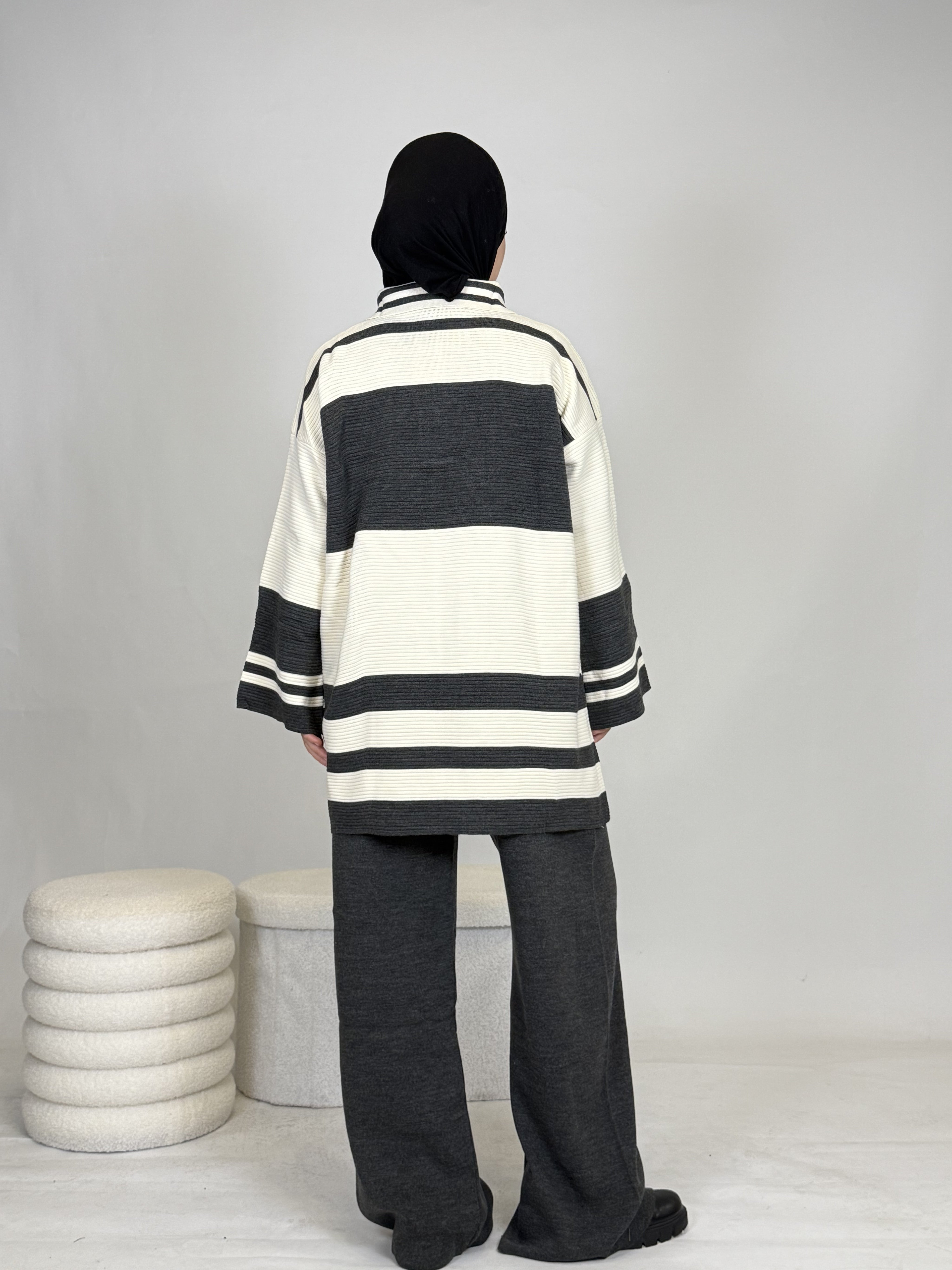 Zweiteiler gestreift