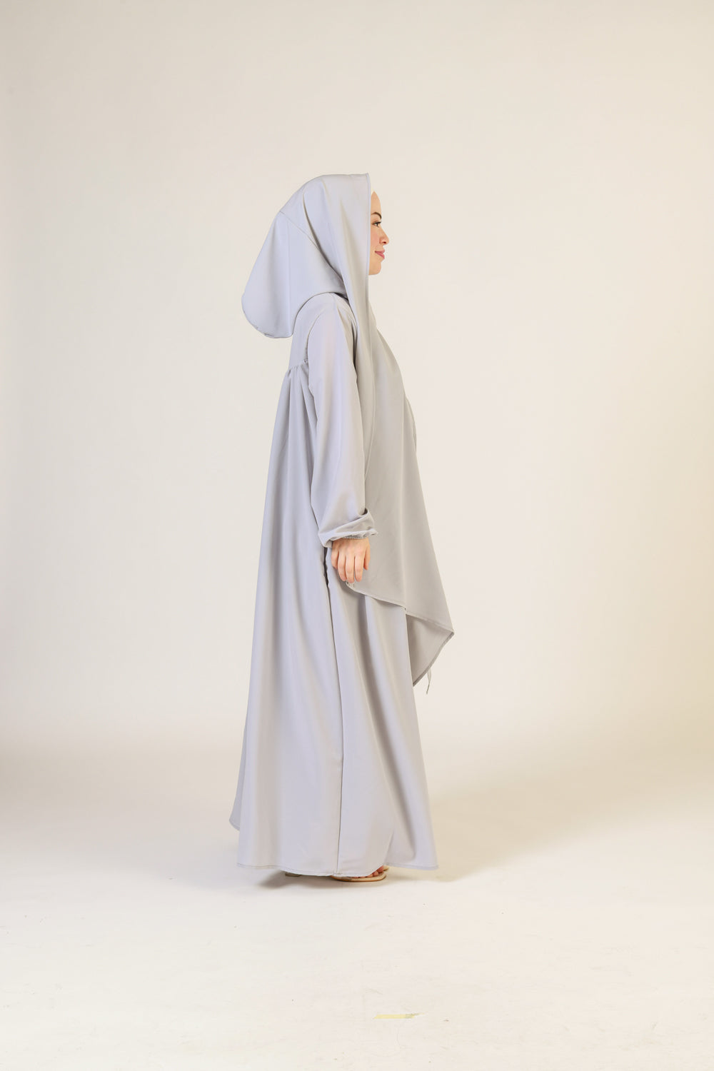 Ferace mit Reißverschluss und integriertem Hijab