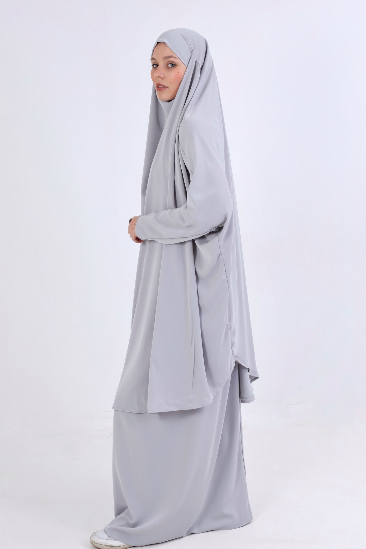 Zweiteiliger Jilbab, Medina