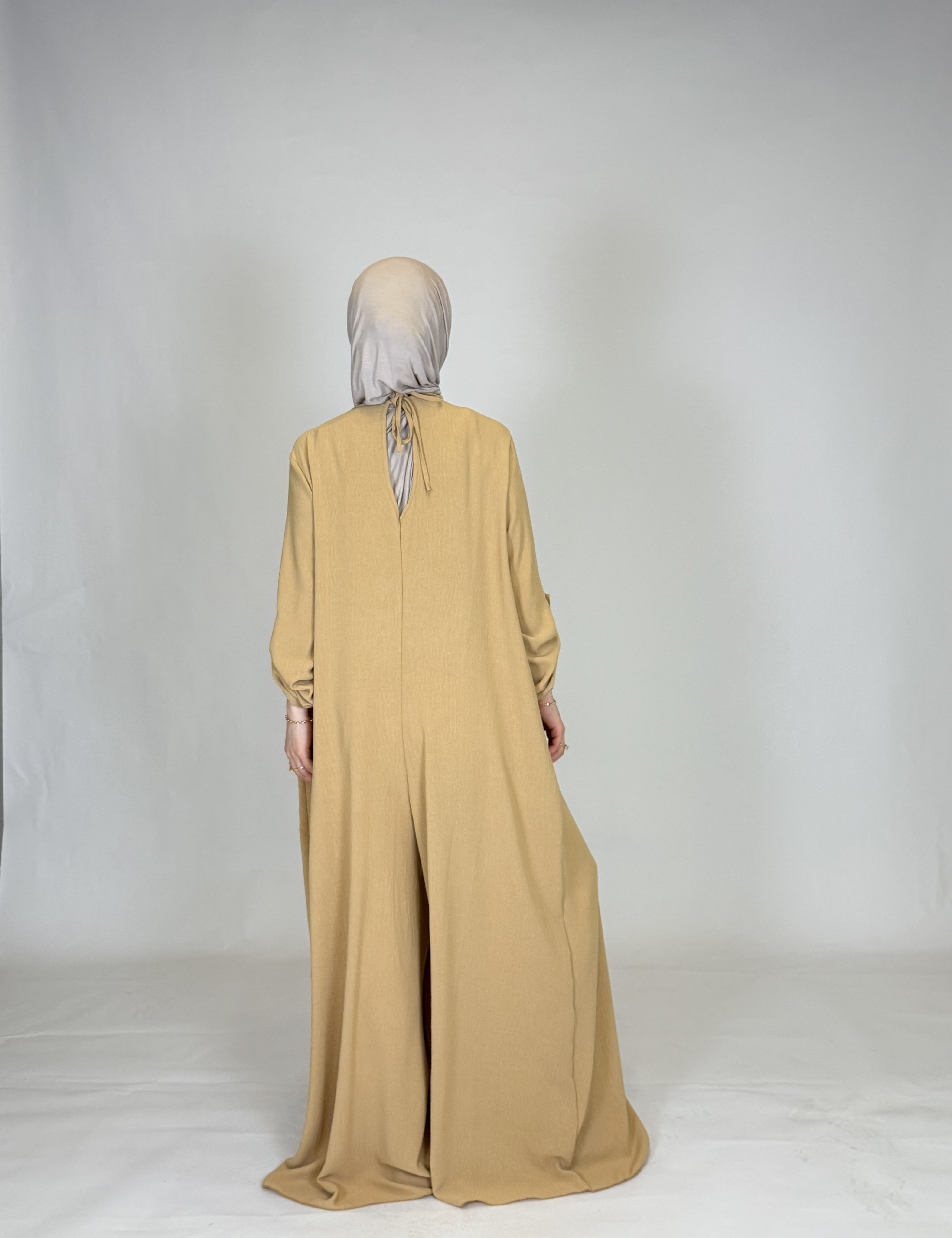 jumpsuitmodelhellbeige1.2_2c45ee30-3d57-4f26-ac88-bfd42f18516d.jpg