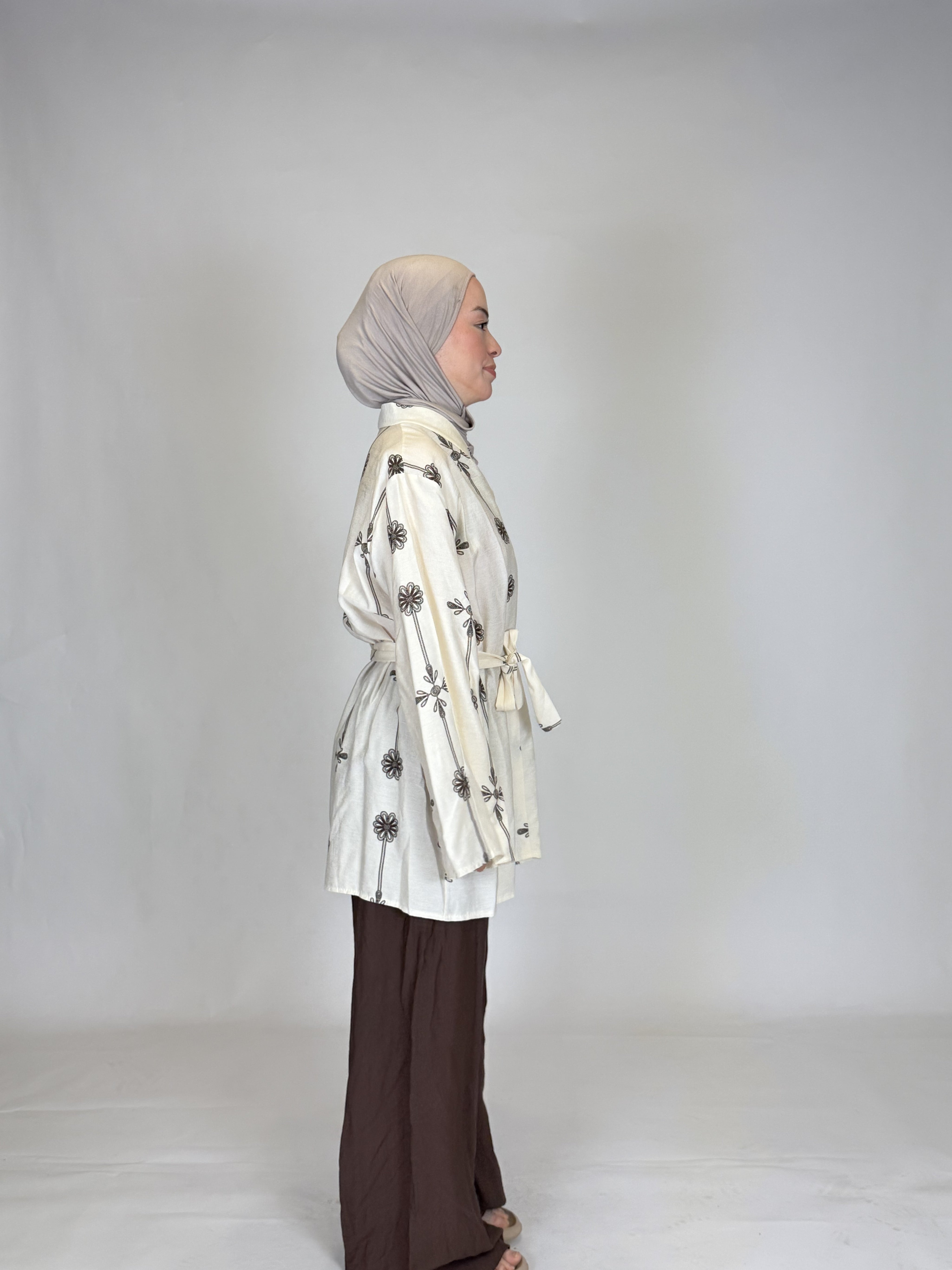 Zweiteiler aus Leinen mit Hose