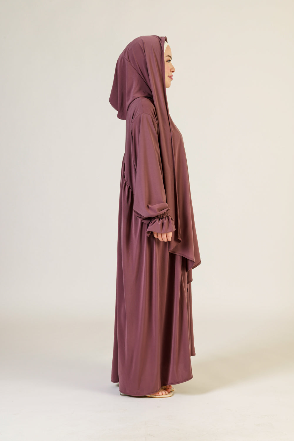 Abaya Nur mit integriertem Hijab, Sandy