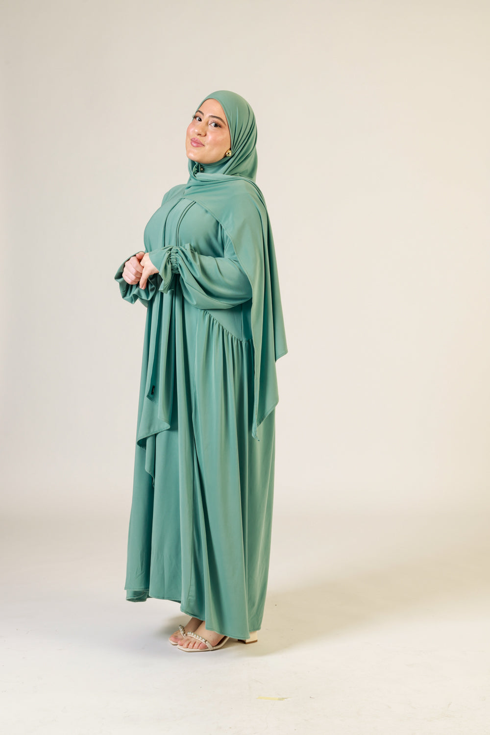 Abaya Nur mit integriertem Hijab, Sandy