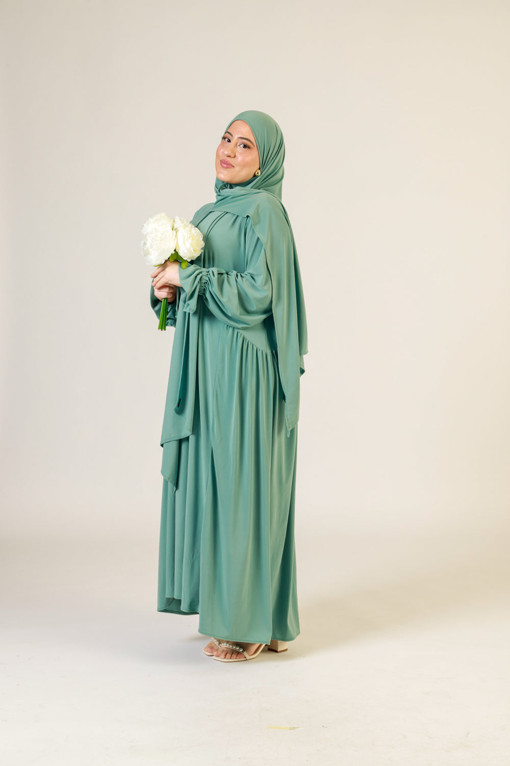 Abaya Nur mit integriertem Hijab, Sandy