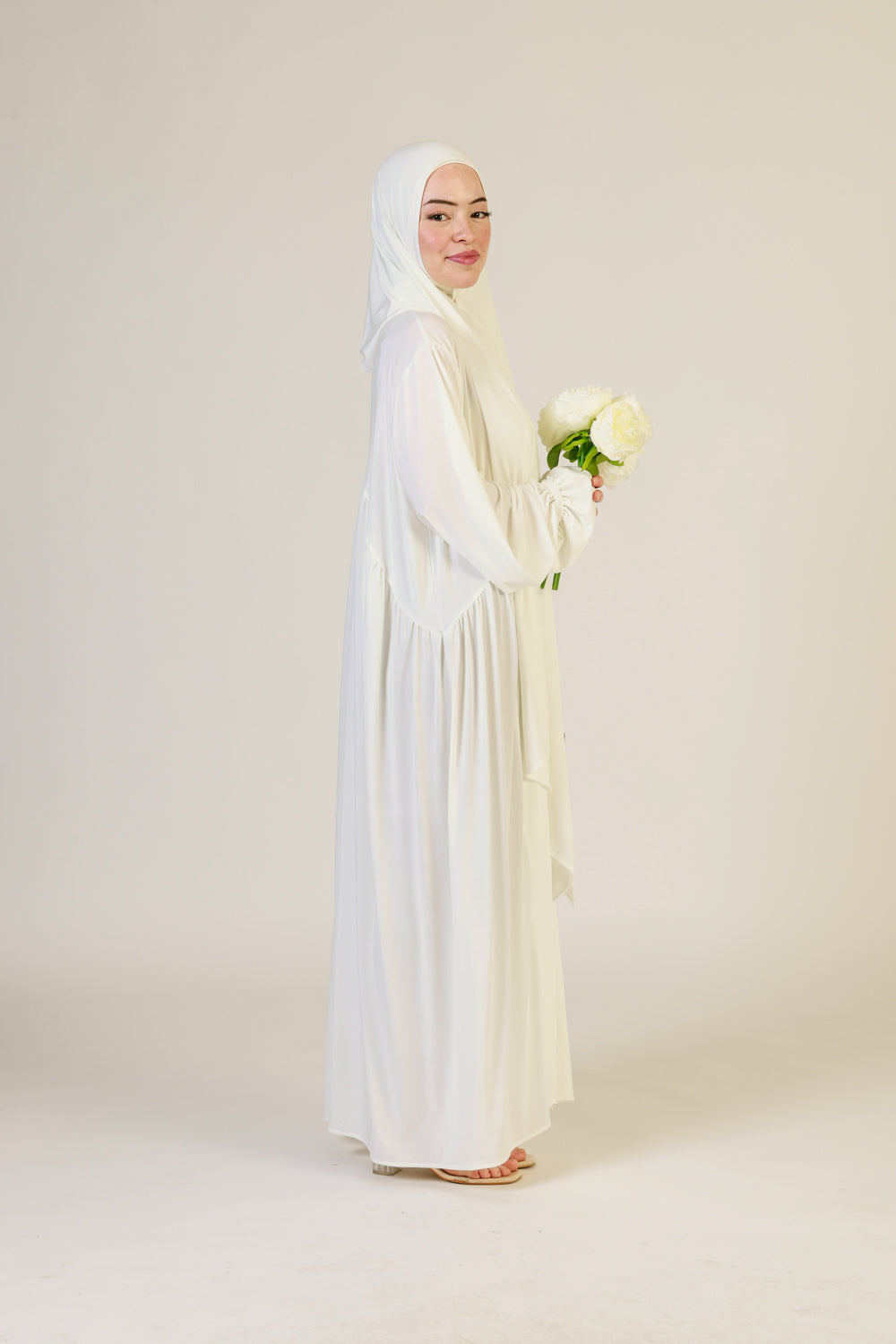 Abaya Nur mit integriertem Hijab, Sandy