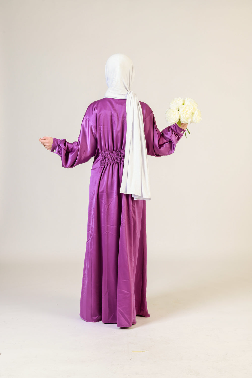 Satin Kleid mit Knöpfe