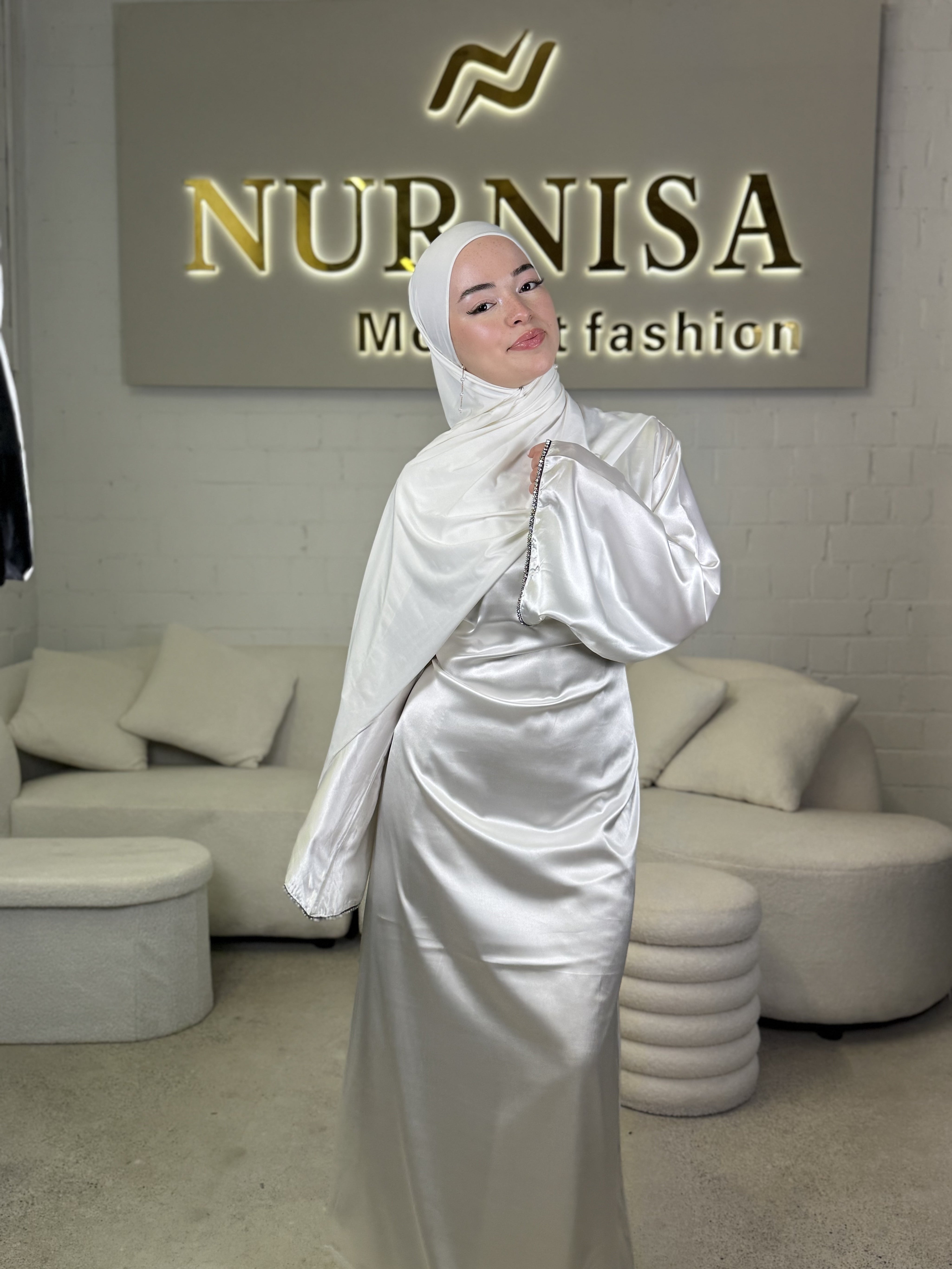 Classic Sultan Abaya mit Strass-Ärmeln