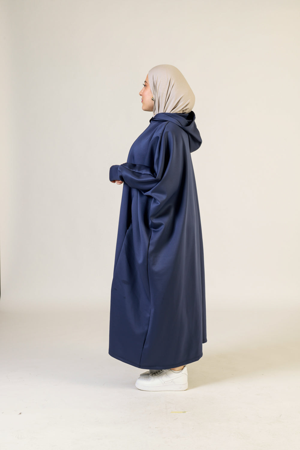 Hoodie Abaya, Scupa