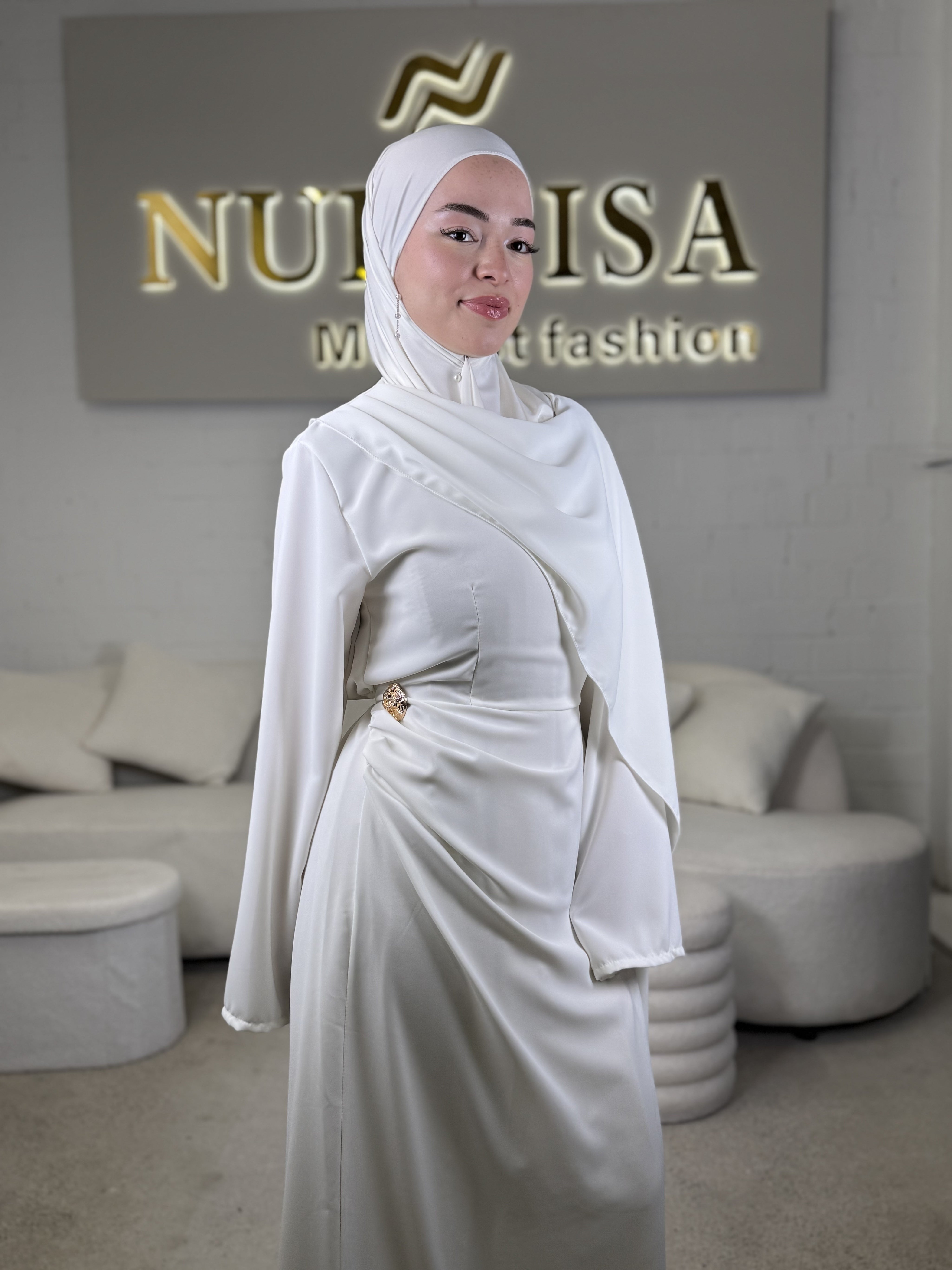 Abaya Kleid mit seitlicher Schleppe