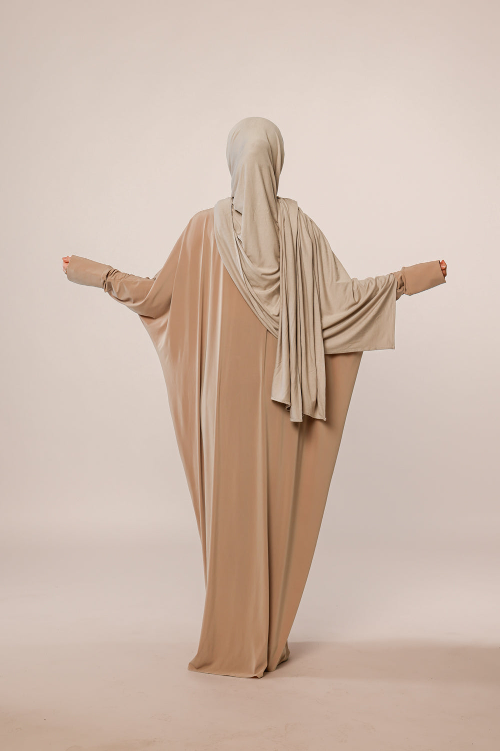 Abaya Sendy mit Reisverschluss